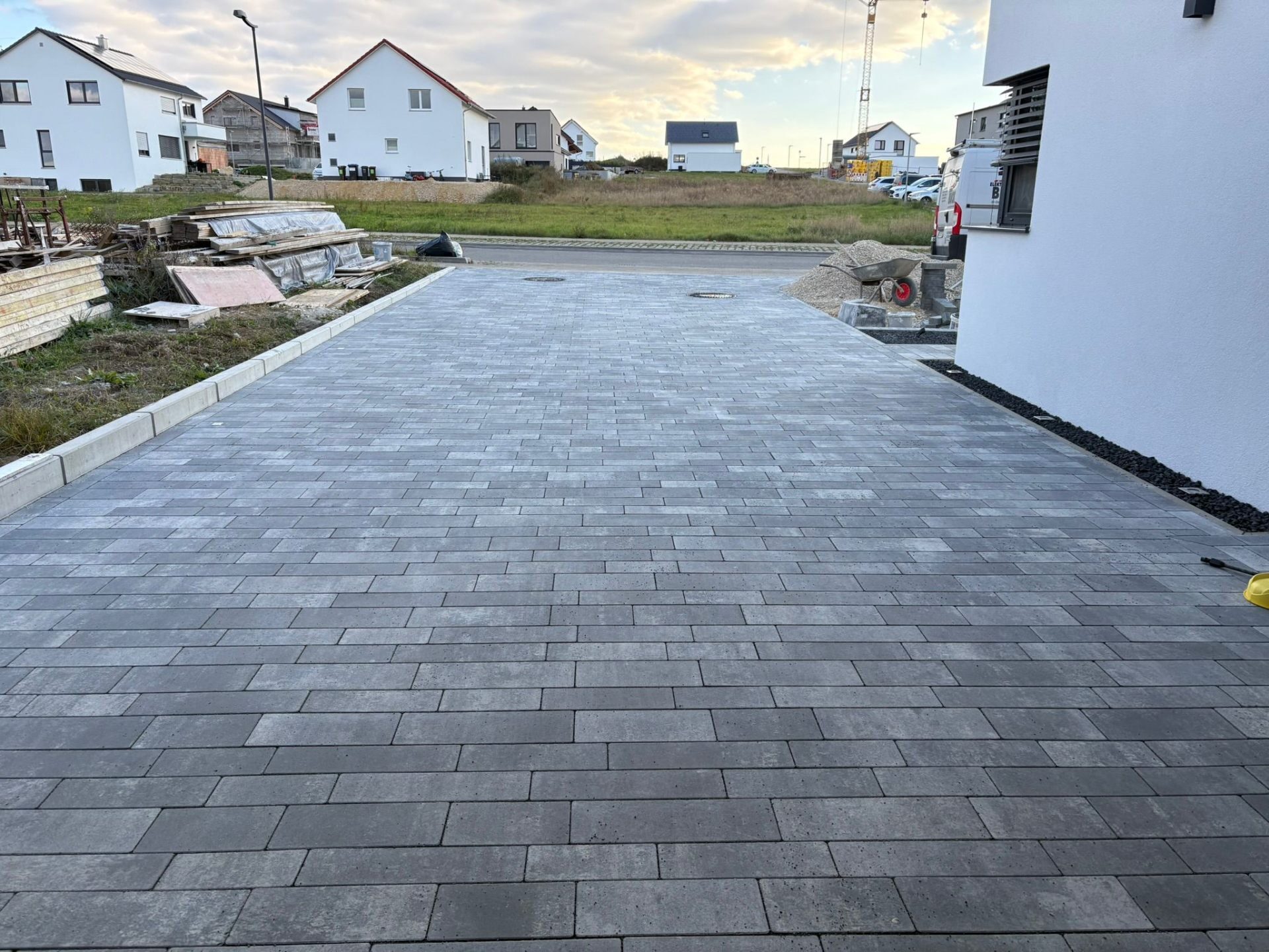 Frisch verlegte Pflasterfläche