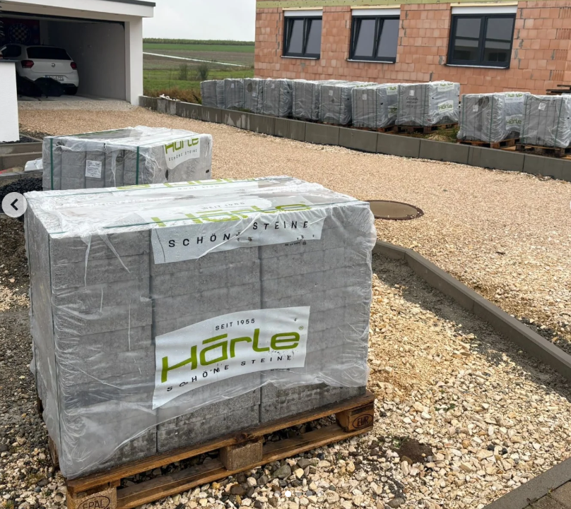 Pflastermaterial vor Verlegung